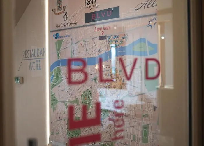 Blvd 7 Ξενοδοχείο 3*