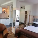 Blvd 7 Хотел