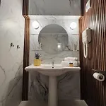 Blvd 7 Хотел