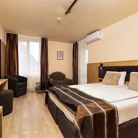 Blvd 7 3* Пловдив