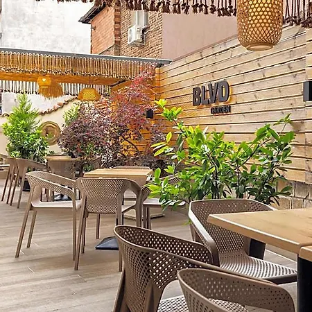Blvd 7 Хотел Пловдив