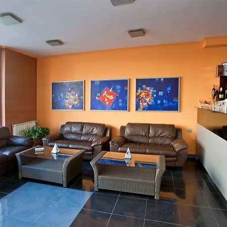 Хотел Blvd 7 3*